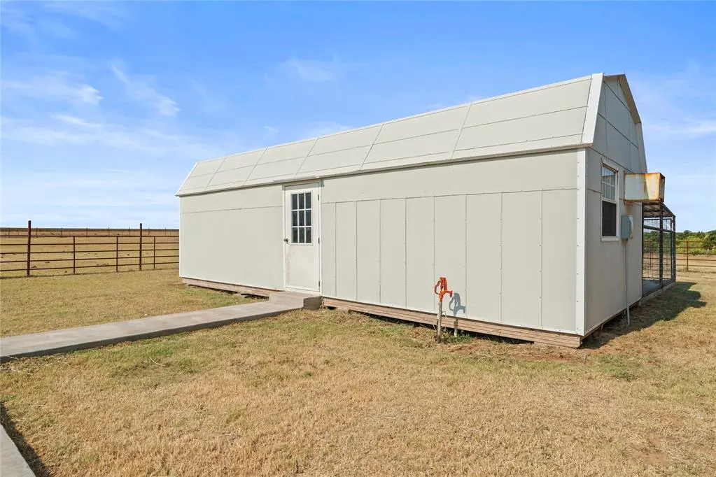 Photo 33 — 81613 N 2520 Road, Watonga, OK 73772