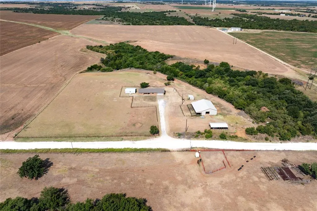 Photo 41 — 81613 N 2520 Road, Watonga, OK 73772