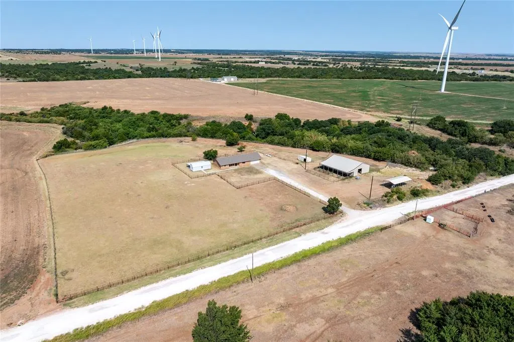 Photo 42 — 81613 N 2520 Road, Watonga, OK 73772