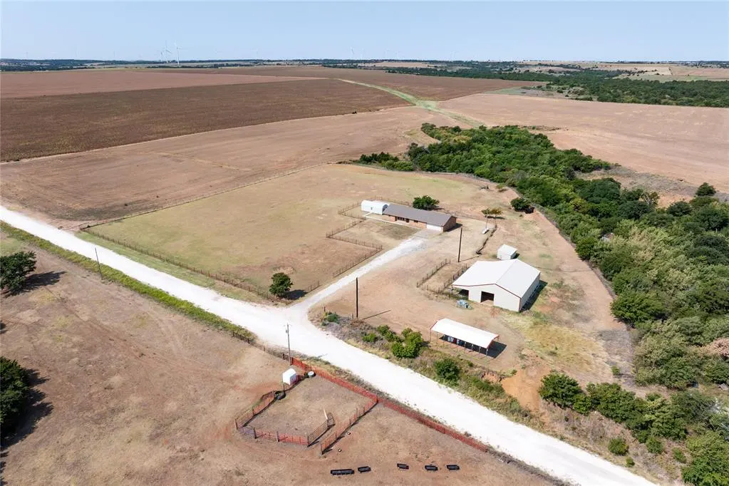 Photo 43 — 81613 N 2520 Road, Watonga, OK 73772