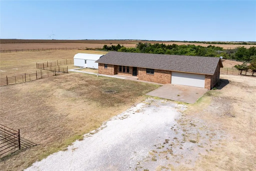 Photo 49 — 81613 N 2520 Road, Watonga, OK 73772