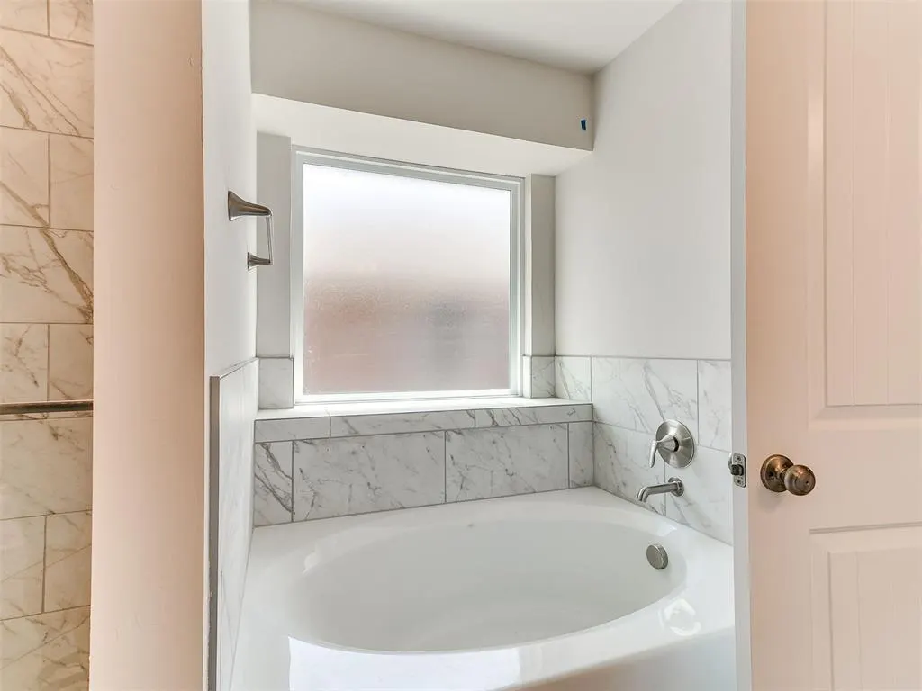 Photo 15 — 1804 Pin Cherry Lane, Moore, OK 73160