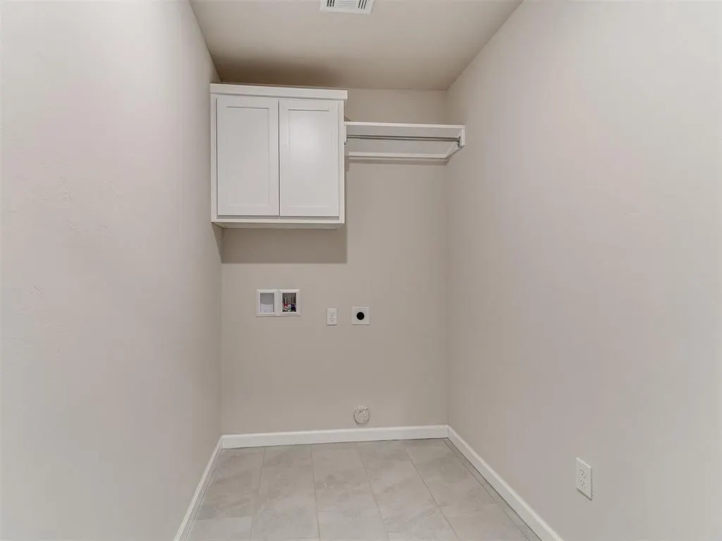 Photo 17 — 1804 Pin Cherry Lane, Moore, OK 73160