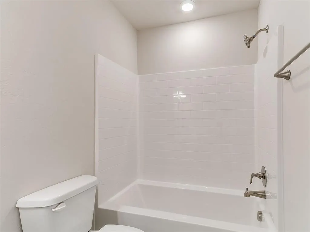 Photo 19 — 1804 Pin Cherry Lane, Moore, OK 73160