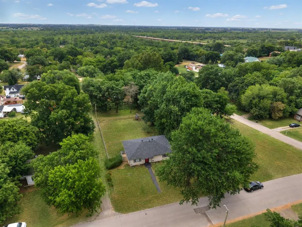 Front exterior — 412 N 3rd Avenue, Purcell, OK 73080