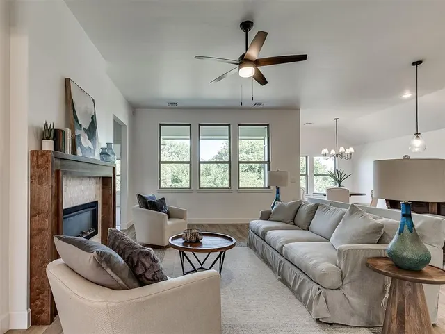 Photo 3 — 12501 Dolche Vita Drive, Yukon, OK 73099