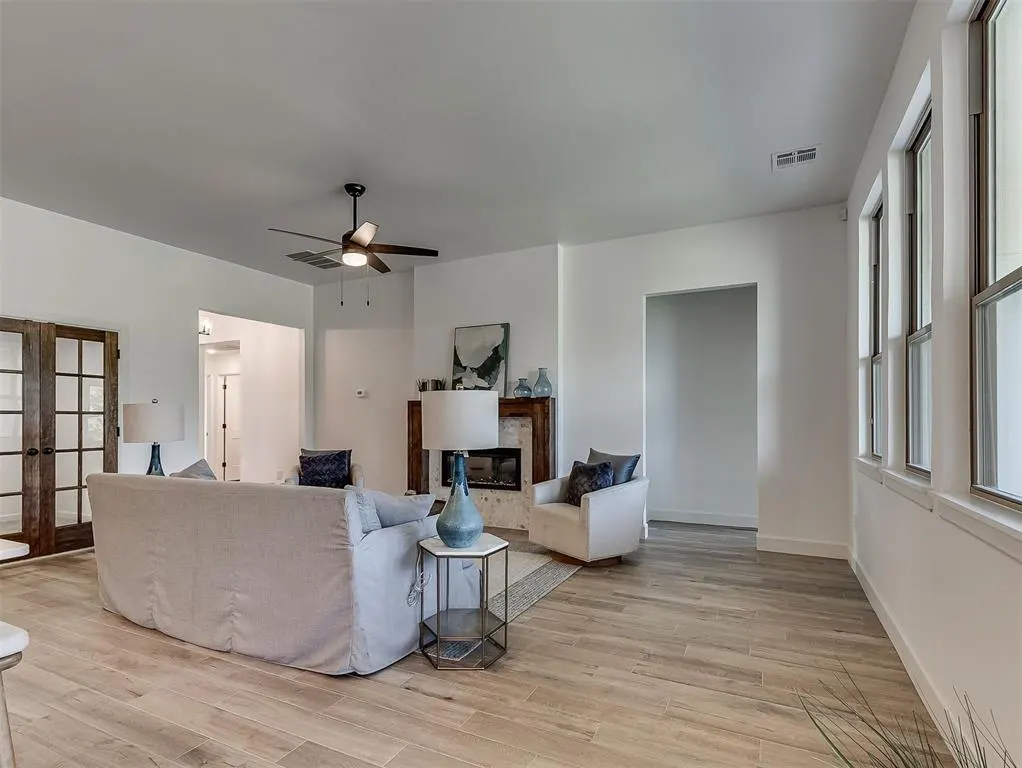 Photo 5 — 12501 Dolche Vita Drive, Yukon, OK 73099