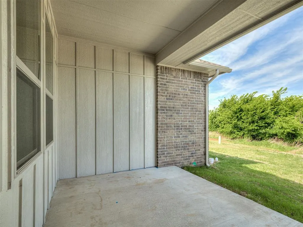 Photo 33 — 12501 Dolche Vita Drive, Yukon, OK 73099