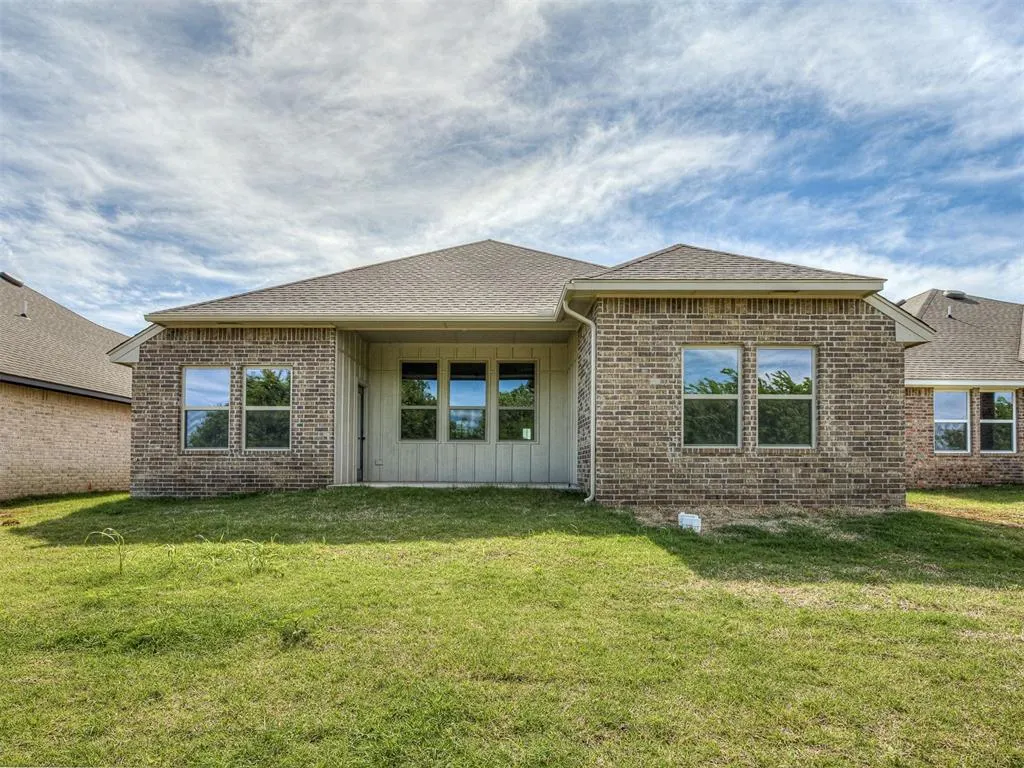 Photo 35 — 12501 Dolche Vita Drive, Yukon, OK 73099