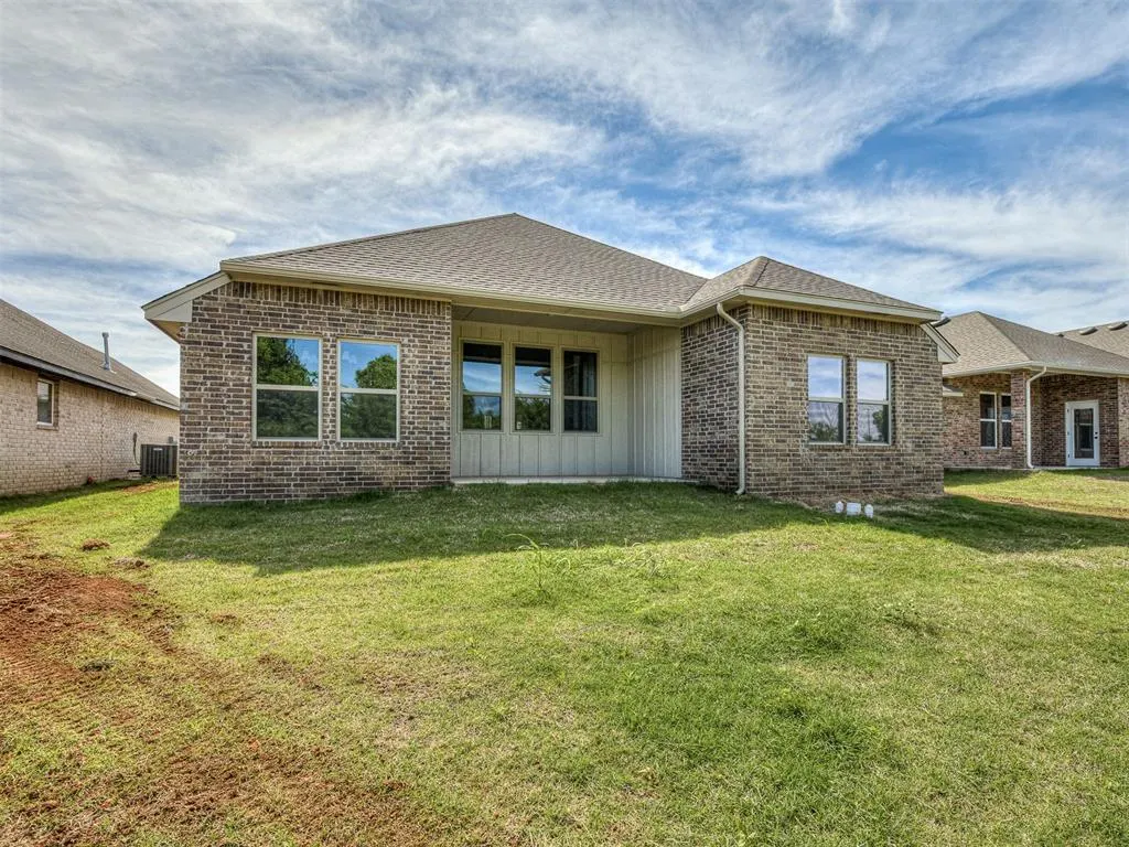 Photo 36 — 12501 Dolche Vita Drive, Yukon, OK 73099