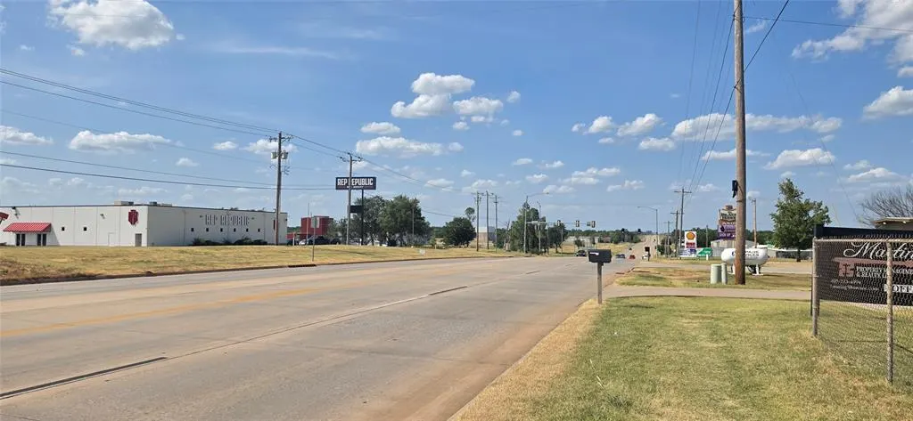 Photo 8 — 5603 N Harrison Street, Shawnee, OK 74804
