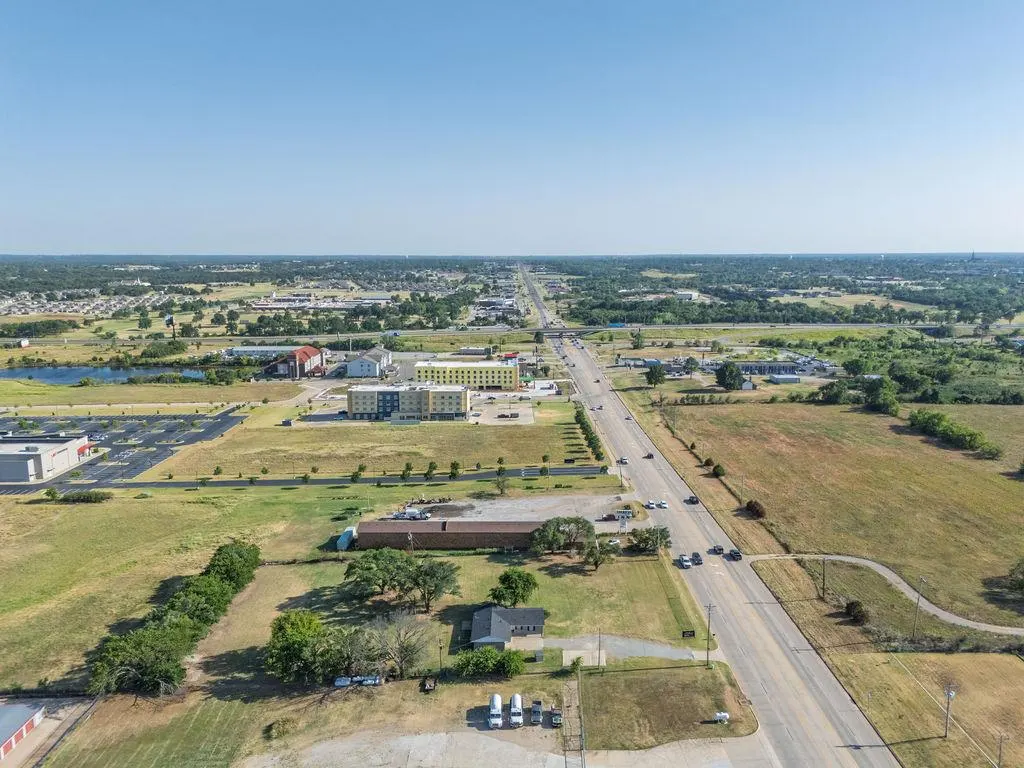 Photo 4 — 5603 N Harrison Street, Shawnee, OK 74804