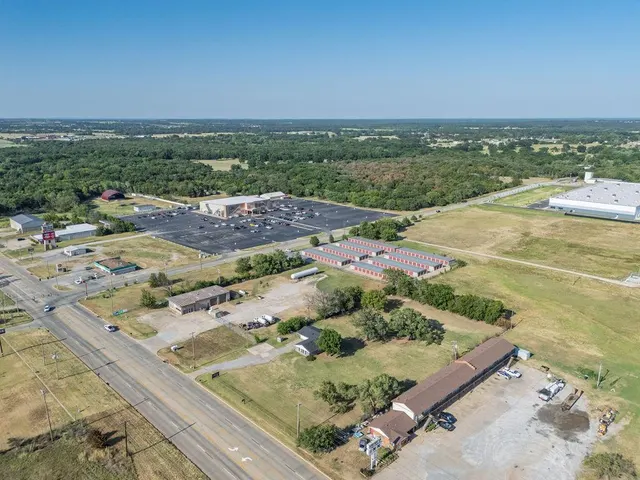 Photo 7 — 5603 N Harrison Street, Shawnee, OK 74804