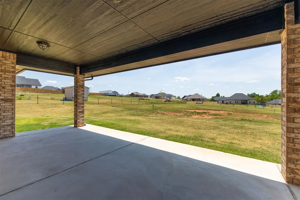 Photo 31 — 2433 Raven Circle, Blanchard, OK 73010