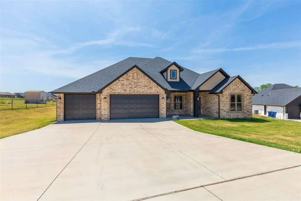 Photo 37 — 2433 Raven Circle, Blanchard, OK 73010
