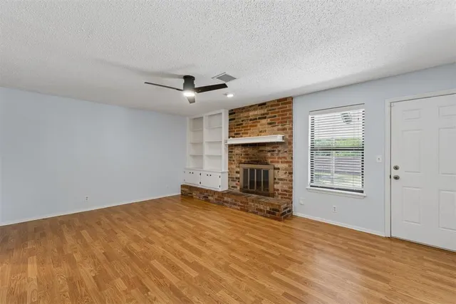 Photo 8 — 213 S Silver Drive, Mustang, OK 73064