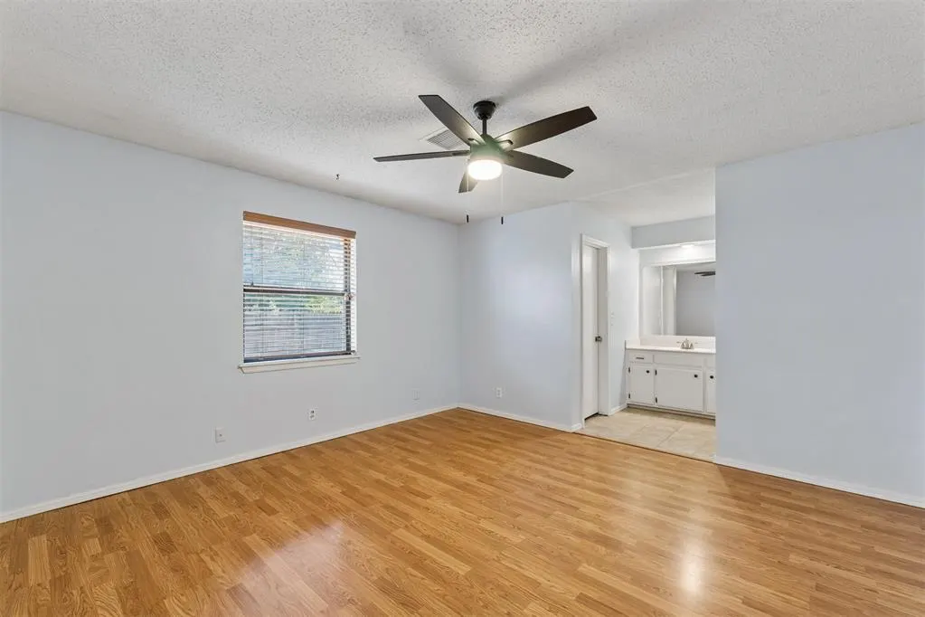 Photo 15 — 213 S Silver Drive, Mustang, OK 73064