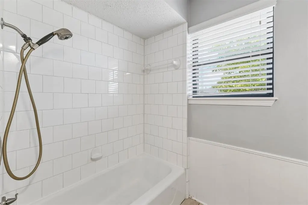 Photo 24 — 213 S Silver Drive, Mustang, OK 73064
