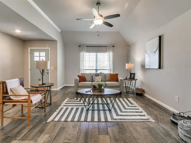 Photo 4 — 1096 SE 17th Street, Newcastle, OK 73065