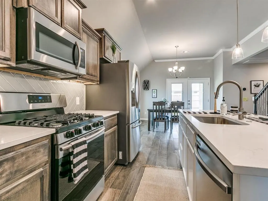 Photo 7 — 1096 SE 17th Street, Newcastle, OK 73065