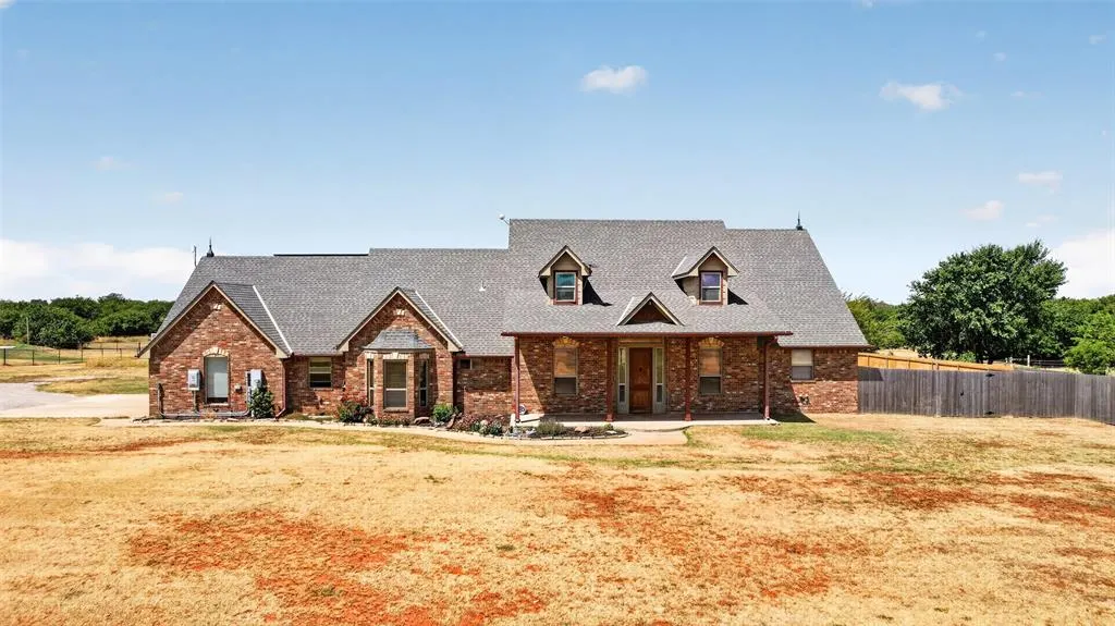 Photo 2 — 30454 Wolf Creek Lane, Cashion, OK 73016