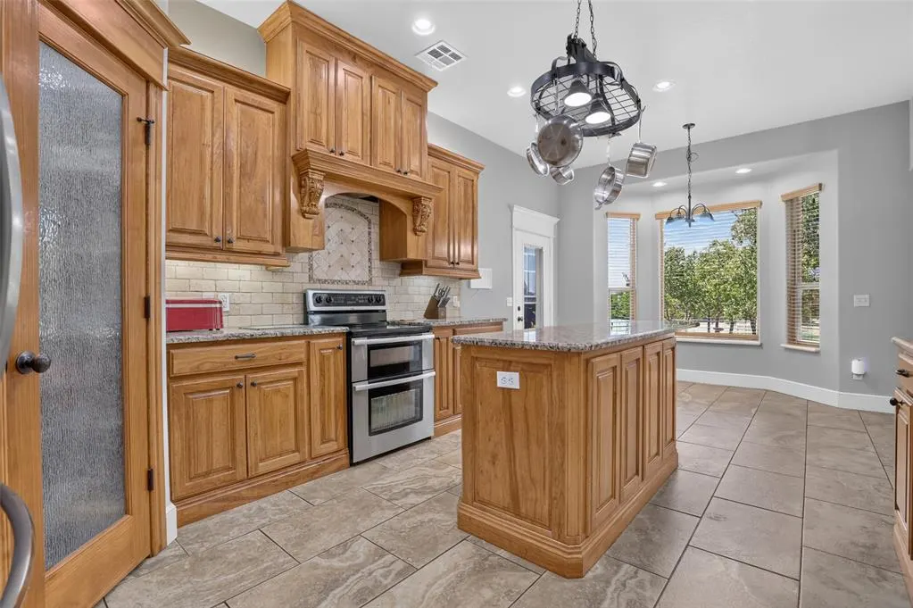 Photo 15 — 30454 Wolf Creek Lane, Cashion, OK 73016