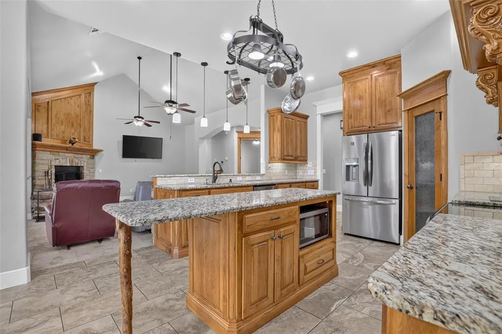Photo 16 — 30454 Wolf Creek Lane, Cashion, OK 73016