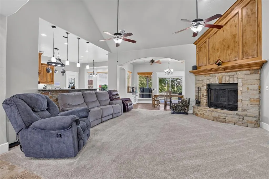Photo 17 — 30454 Wolf Creek Lane, Cashion, OK 73016
