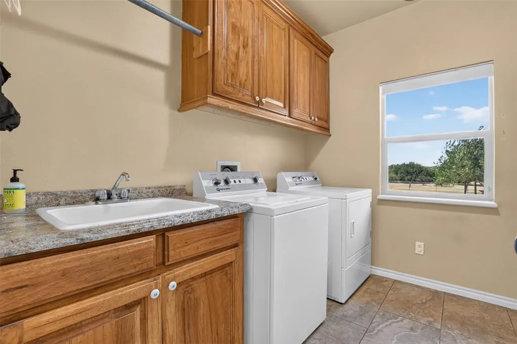 Photo 35 — 30454 Wolf Creek Lane, Cashion, OK 73016