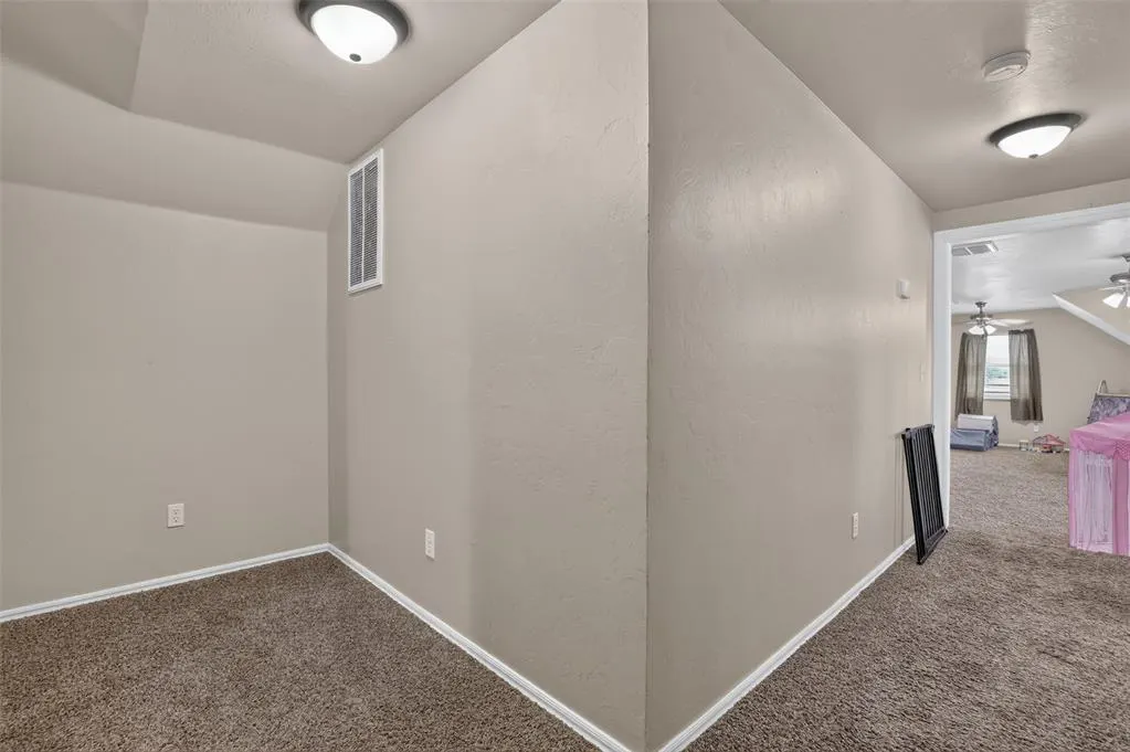 Photo 41 — 30454 Wolf Creek Lane, Cashion, OK 73016