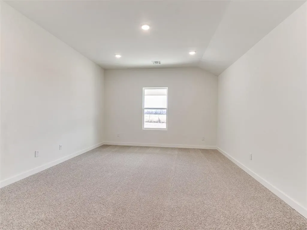 Photo 17 — 3140 Pennington Street, Harrah, OK 73045