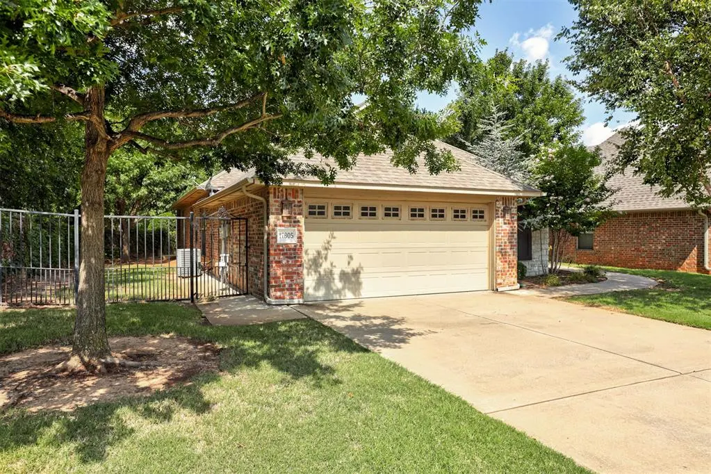 Photo 3 — 17805 Griffin Gate Drive, Edmond, OK 73012