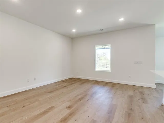 Photo 4 — 2041 Brush Creek Way, Newcastle, OK 73065