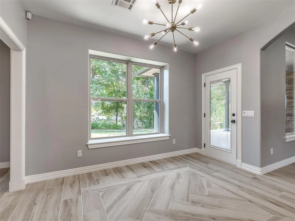 Photo 18 — 407 Canterbury Road, Midwest City, OK 73130