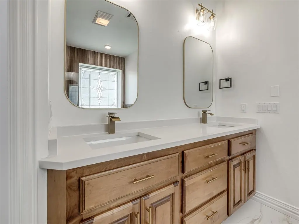 Photo 23 — 407 Canterbury Road, Midwest City, OK 73130
