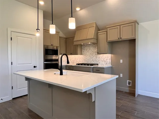 Photo 5 — 1312 Colonial Avenue, Tuttle, OK 73089