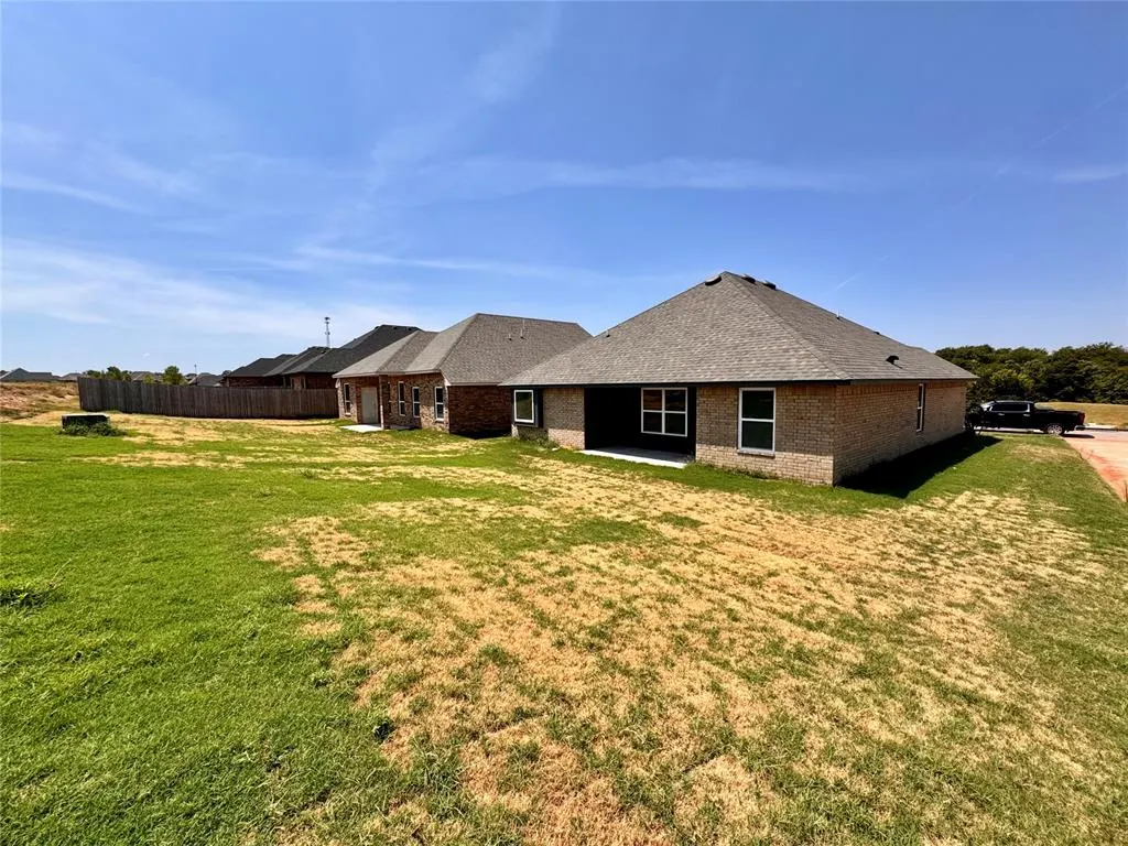 Photo 10 — 1312 Colonial Avenue, Tuttle, OK 73089