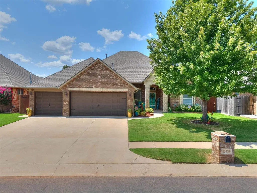 Photo 2 — 12405 Heathfield Lane, Oklahoma City, OK 73173