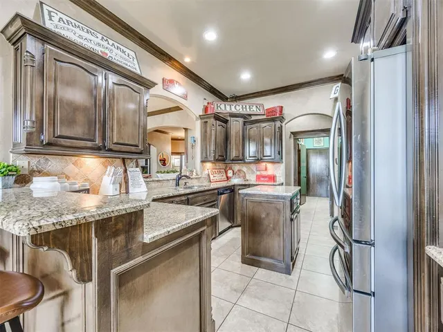 Photo 7 — 12405 Heathfield Lane, Oklahoma City, OK 73173