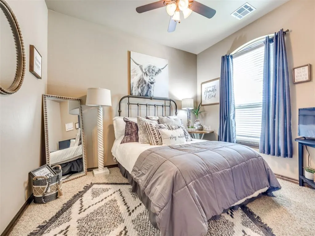 Photo 12 — 12405 Heathfield Lane, Oklahoma City, OK 73173
