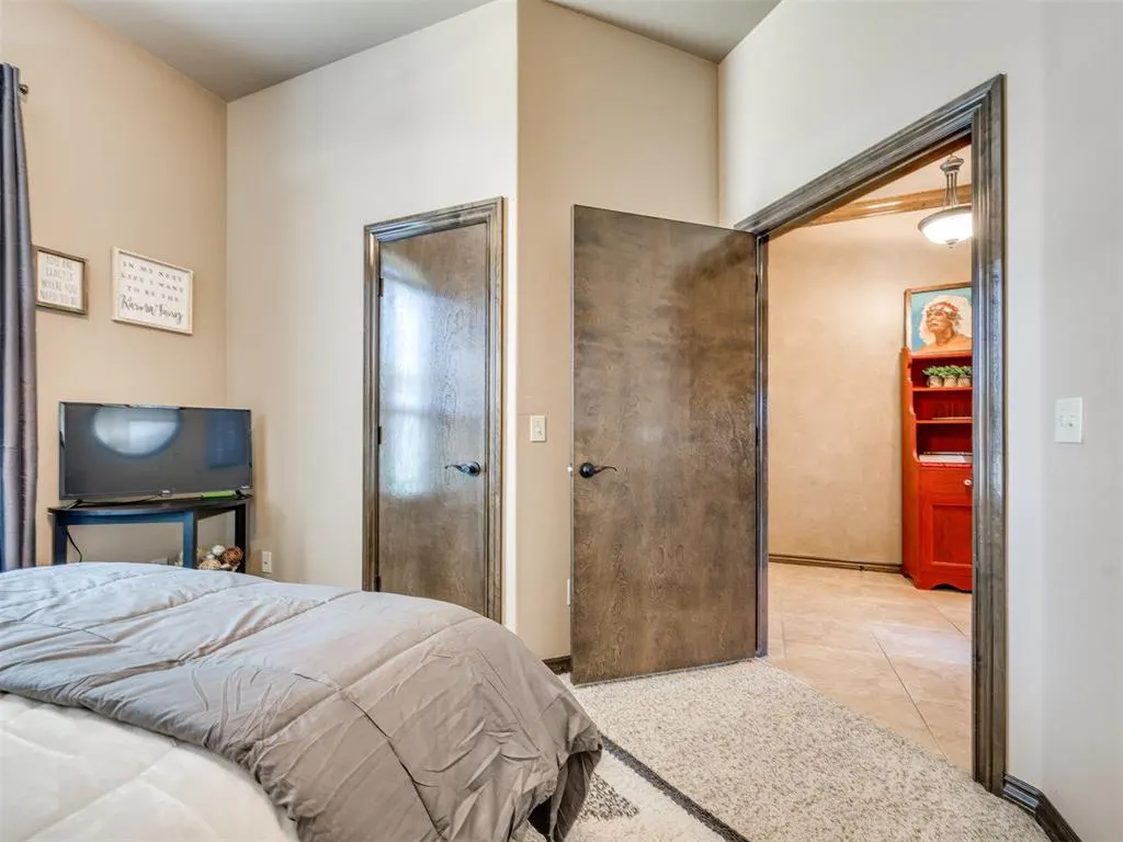 Photo 15 — 12405 Heathfield Lane, Oklahoma City, OK 73173