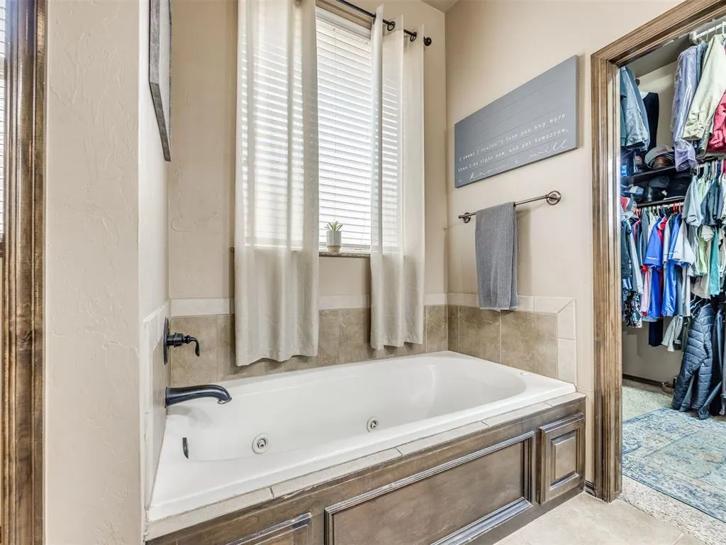 Photo 20 — 12405 Heathfield Lane, Oklahoma City, OK 73173