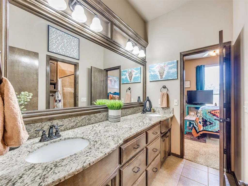 Photo 32 — 12405 Heathfield Lane, Oklahoma City, OK 73173