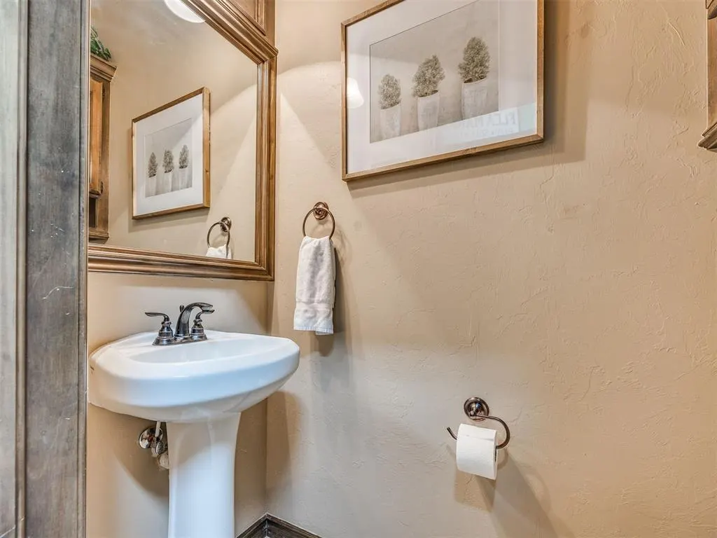 Photo 40 — 12405 Heathfield Lane, Oklahoma City, OK 73173