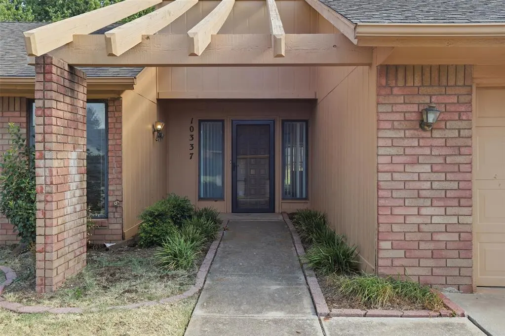 Photo 3 — 10337 Kendal Avenue, Yukon, OK 73099