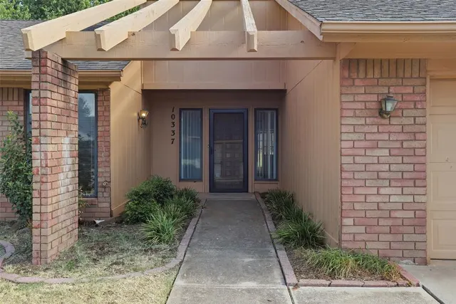 Photo 3 — 10337 Kendal Avenue, Yukon, OK 73099