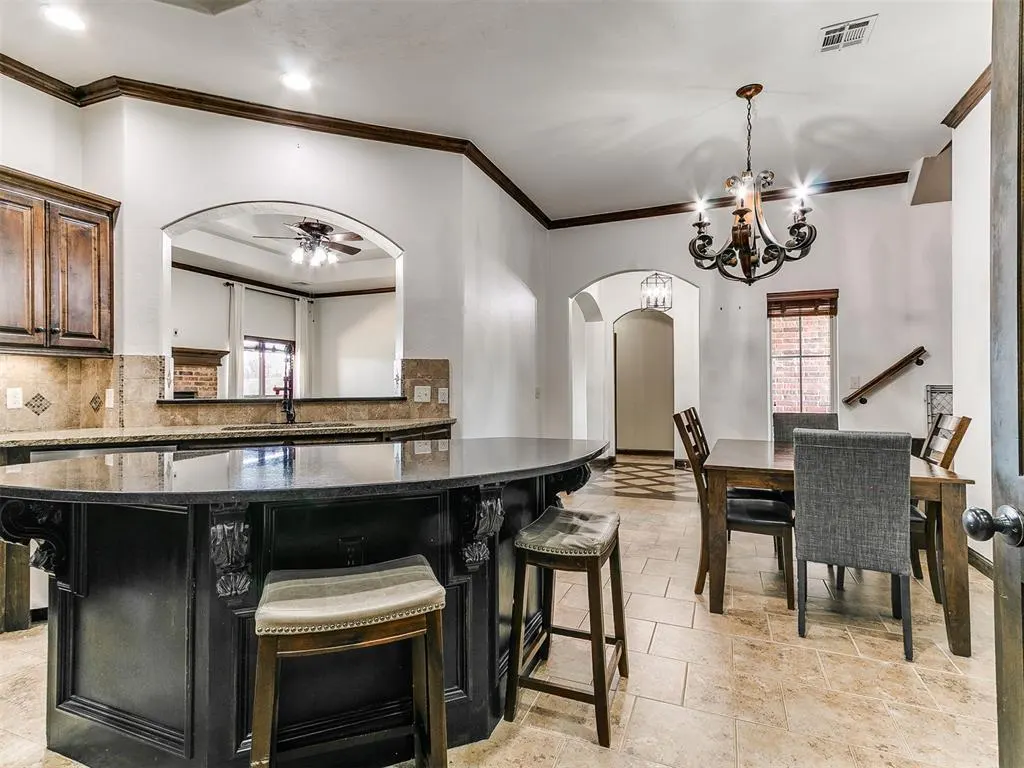 Photo 5 — 18305 Haslemere Lane, Edmond, OK 73012
