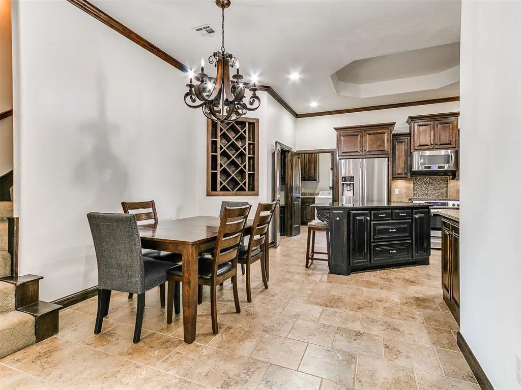 Photo 13 — 18305 Haslemere Lane, Edmond, OK 73012