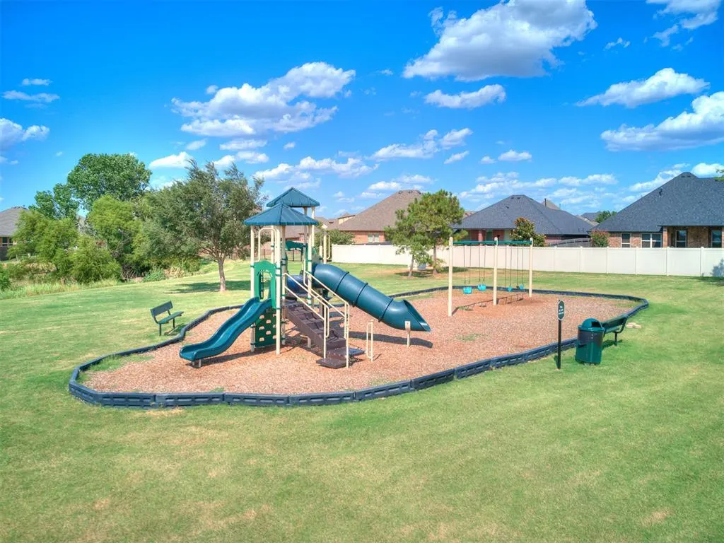 Photo 47 — 18305 Haslemere Lane, Edmond, OK 73012