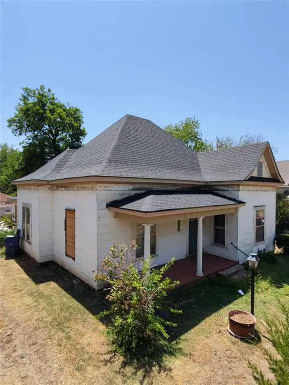 Photo 2 — 1615 W Minnesota Avenue, Chickasha, OK 73018